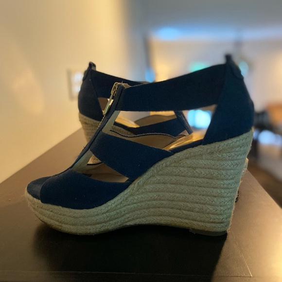 Michael Kors Wedges - Picture 2 of 3